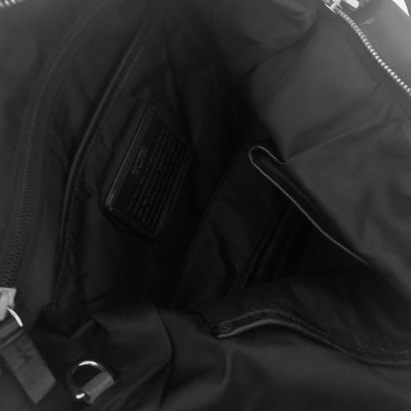 Tumi Classic Carryall Bag Black Old Money Minimalist - Picture 8 of 11